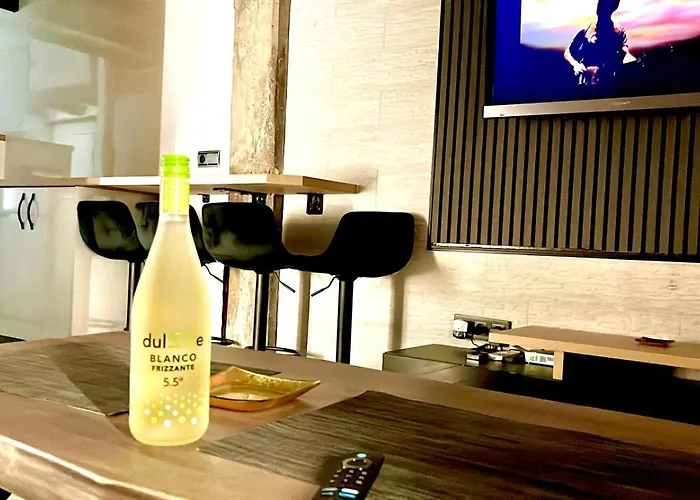 Serali Parking Gratis Lejlighed